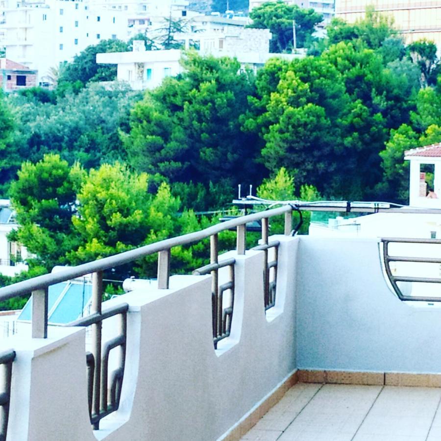 Hotel Chicago Sarandë Exteriör bild