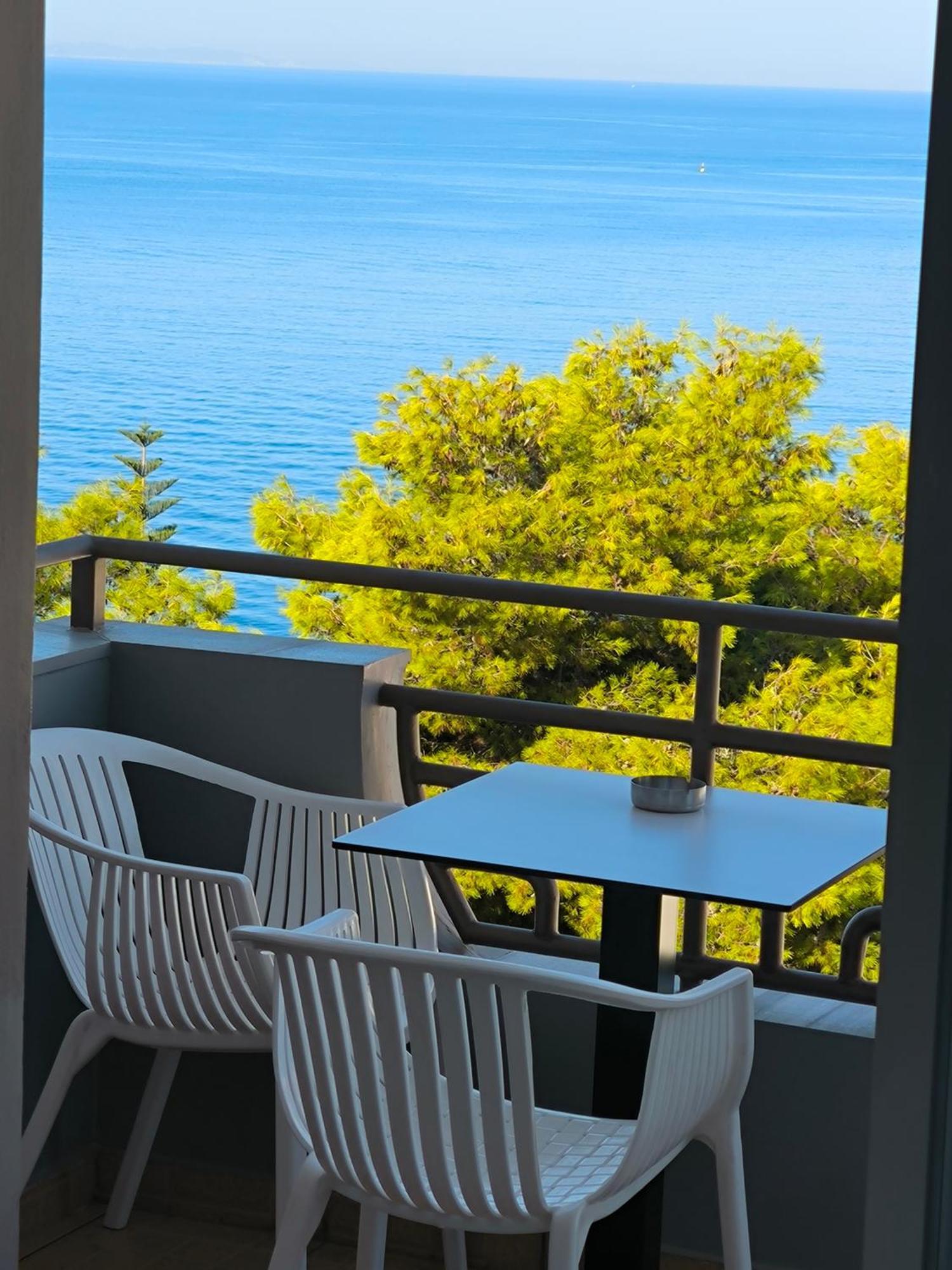 Hotel Chicago Sarandë Exteriör bild